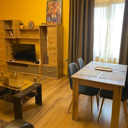 сотирови Apartamento Veliko Tárnovo