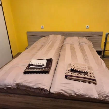 Apartamento сотирови *